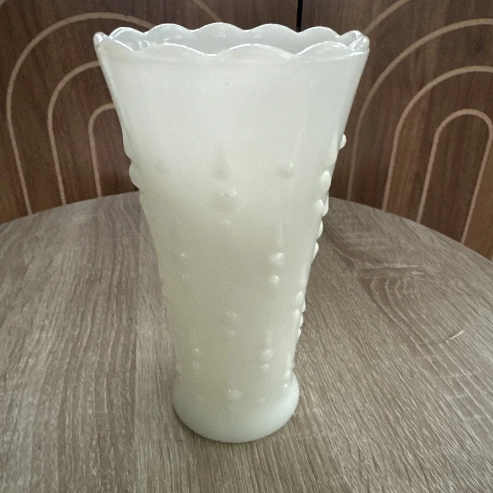 Vintage Anchor Hocking milk glass teardrop and pearls flared vase, 1960s